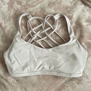 Lululemon Free to be Sports bra